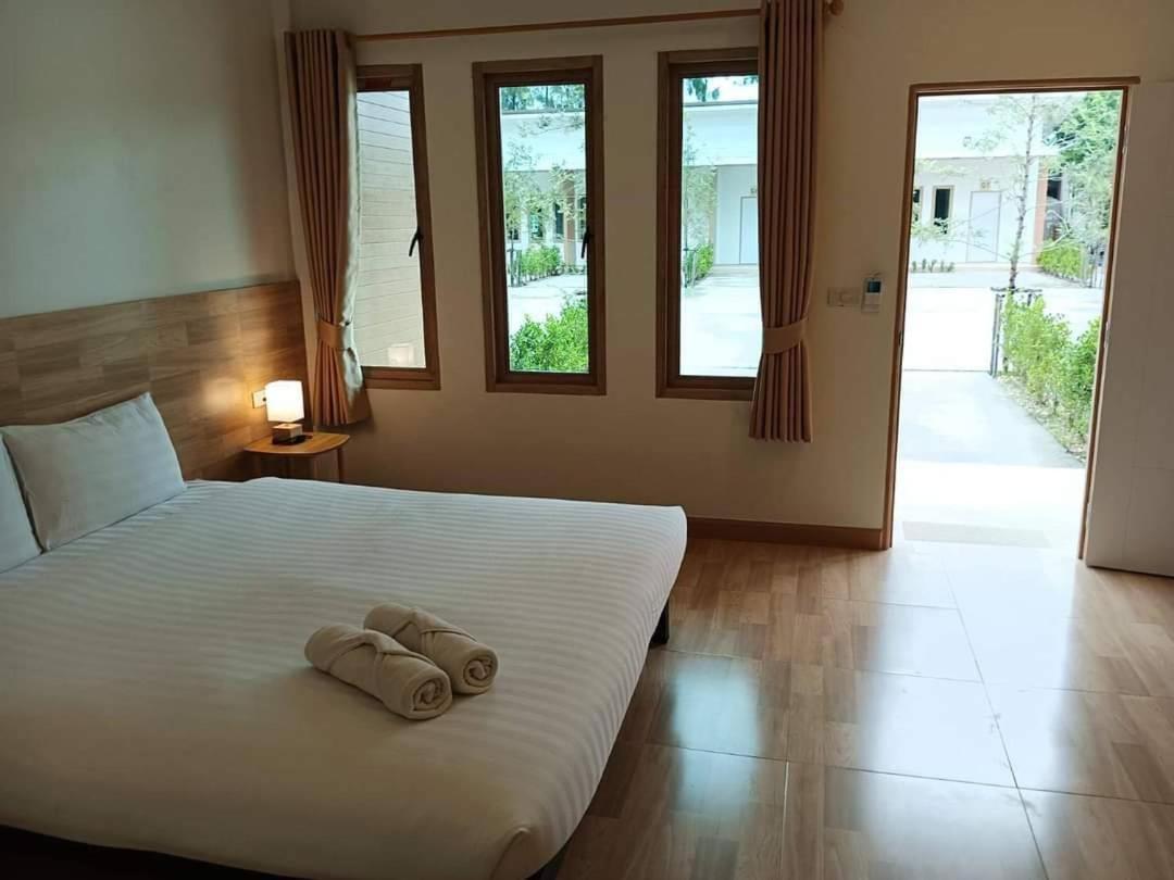 Three Bays Resort Prachuap Khiri Khan Exterior photo