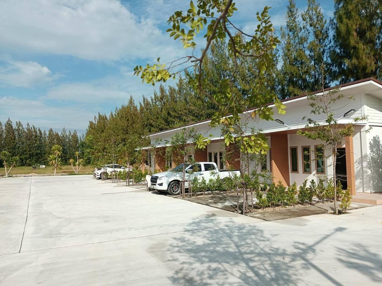 Three Bays Resort Prachuap Khiri Khan Exterior photo
