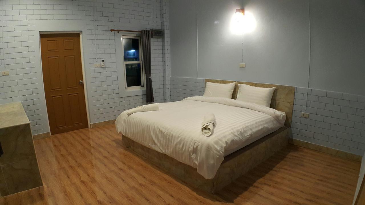 Three Bays Resort Prachuap Khiri Khan Exterior photo