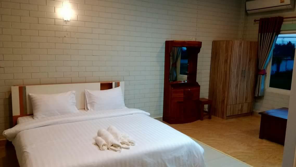 Three Bays Resort Prachuap Khiri Khan Exterior photo
